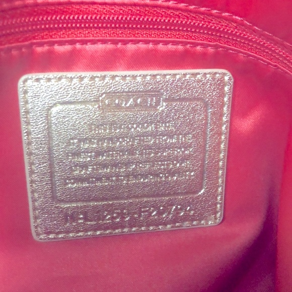 COACH Signature Daisy Appliqué Multicolor printed flower motif canvas tote. - Picture 12 of 15